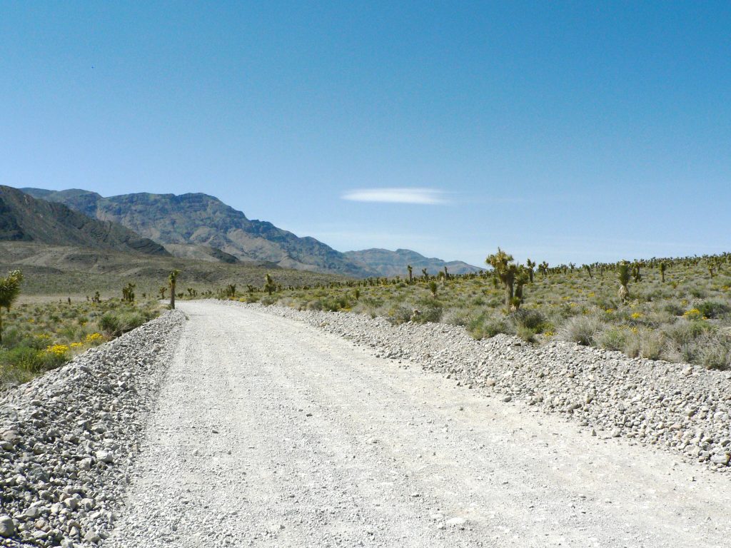 Road to Racetrack Death Valley