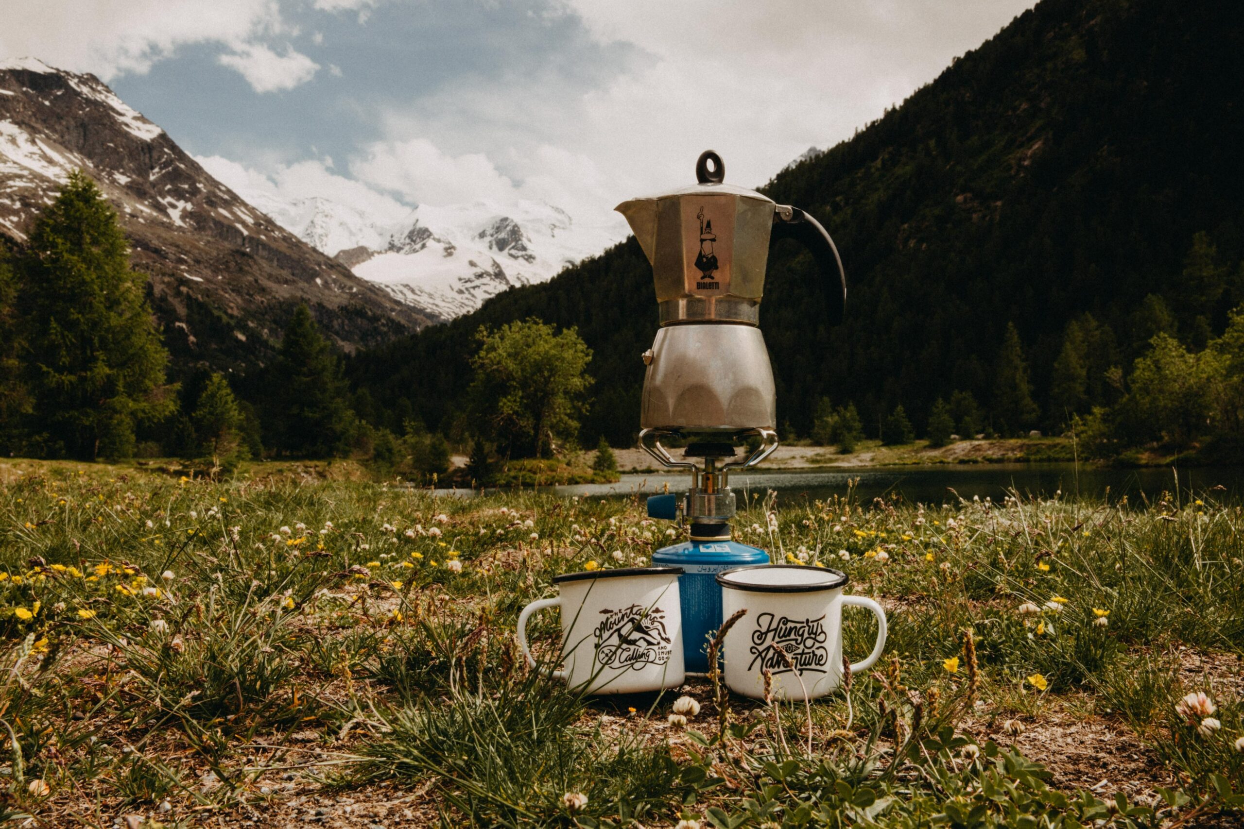 moka pot and 2 cups